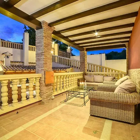 Villa Alhambra - Plusholidays *